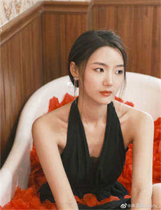 《欧美性爱图片小说》