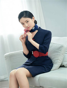 《撕开美女的衣服2》