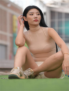 《精品动漫国产亚洲AV在线观看》
