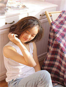 《粗大挺进朋友人妻身体里电影》